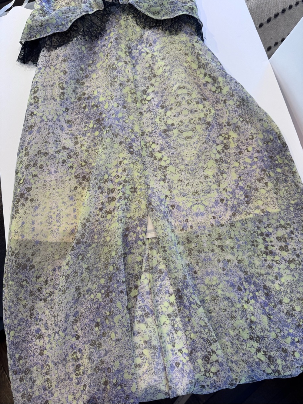 Bcbg Floral Lace Trim Dress in Yellow-Grey Lavender. Sheer dress w short slip - Picture 7 of 8